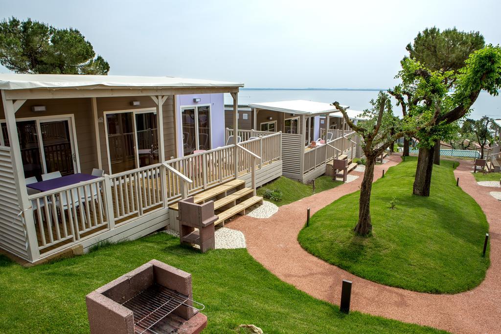فندق باردولينوفي  مخيم لا روكا فيليدج المظهر الخارجي الصورة